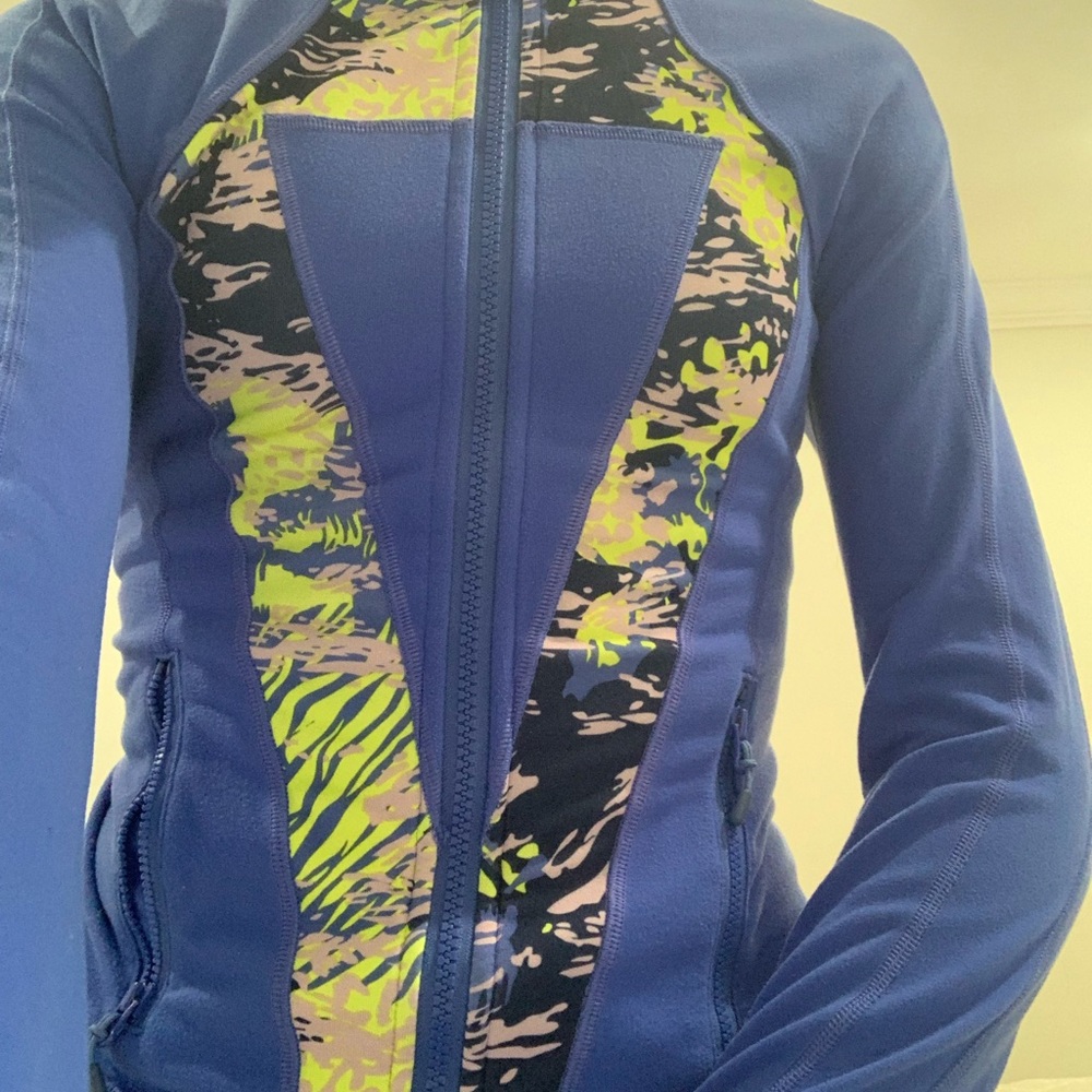 Ivivva, size 10 girl’s sweatshirt.